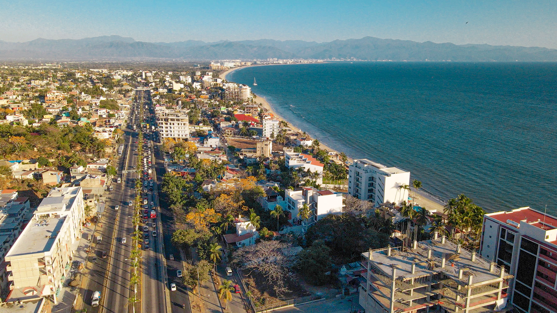 Bucerias — langer goldener Strand